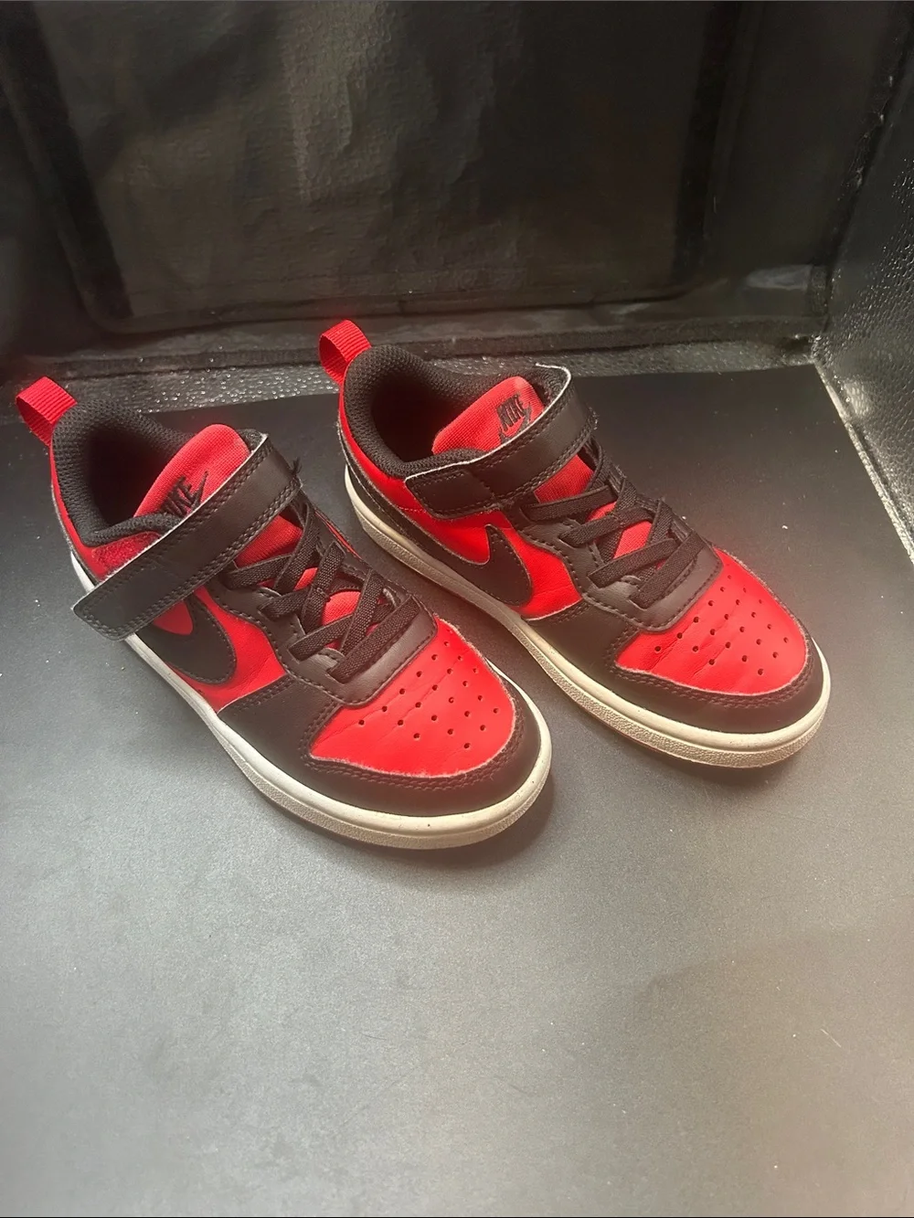 Nike Kids Red and Black Low-Top Sneakers with Hook-and-Loop Strap